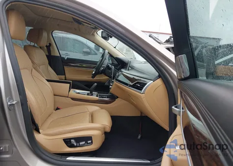 2020 BMW 750I xDrive z USA, uszkodzony, nr VIN WBA7U2C03LCD19986